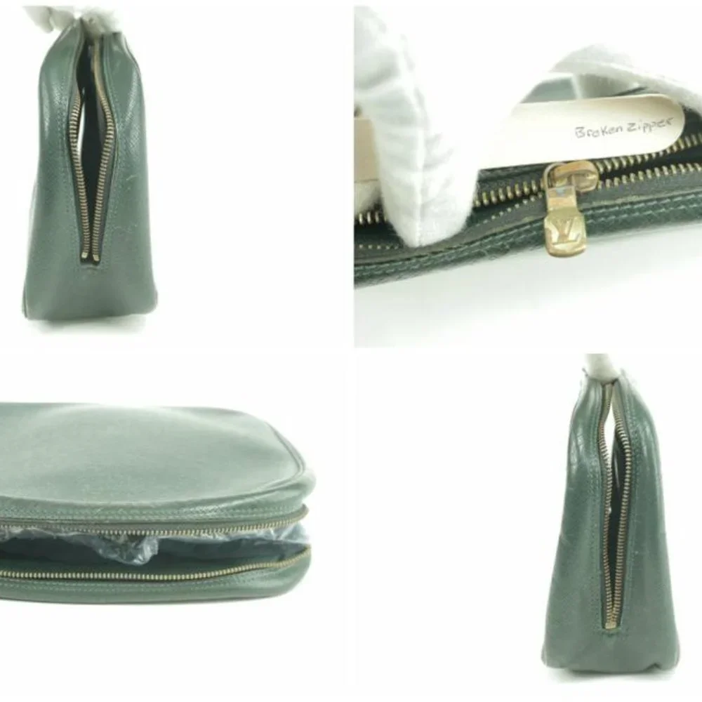 Louis Vuitton Trousse Toilery Pouch GM Taiga